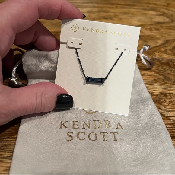 Kendra Scott Rufus Navy Gunmetal Indigo Crystal Pe - Picture 3 of 4